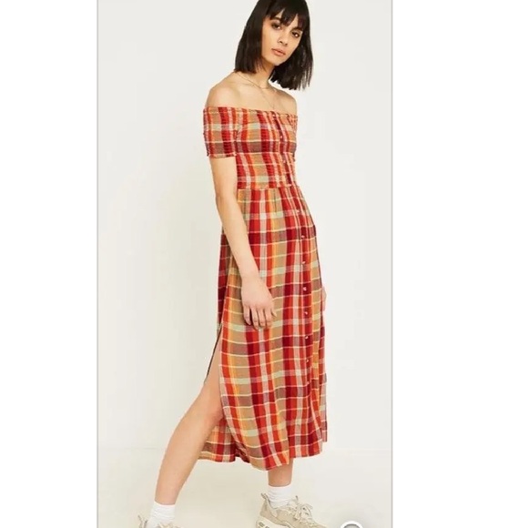 UO Urban Outfitters‎ Monica Red Check Midi Dress Size Small EUC - Picture 2 of 12